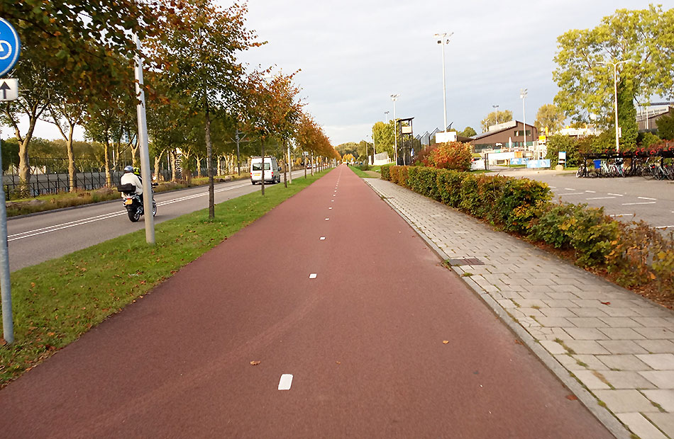 Radweg in den Niederlanden - 2 Meter breit