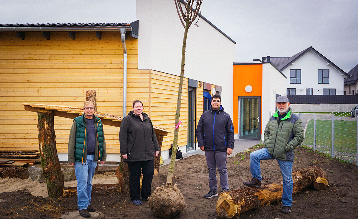 Baumpflanzaktion Kita Springbachhöfe mit dem Stadtvorstand der Grünen